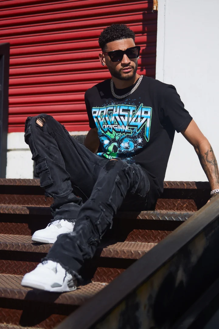 Cansler Black Graphic T-Shirt - Image 5