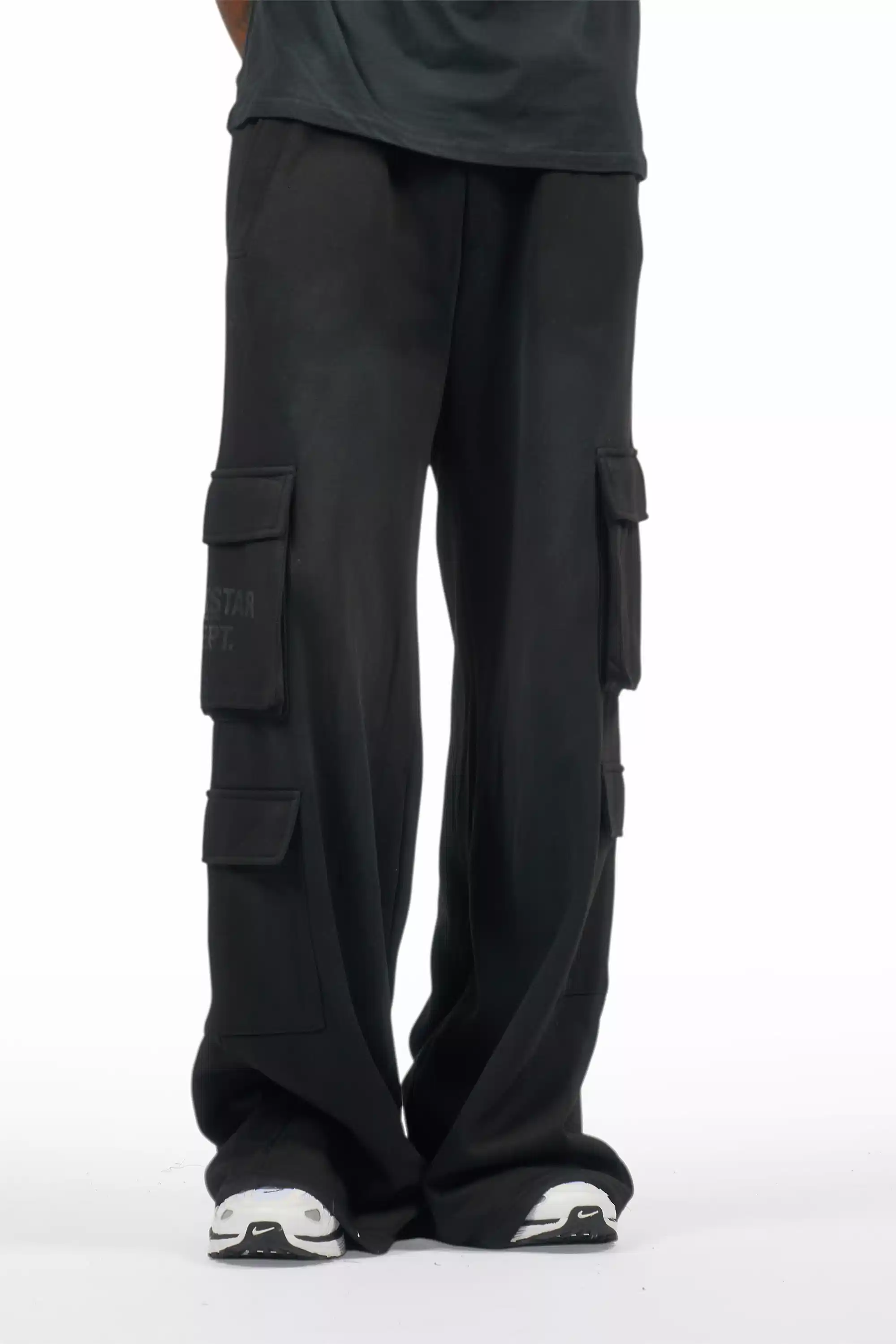 Abilio Black T-Shirt/Baggy Stacked Track Set - Image 7