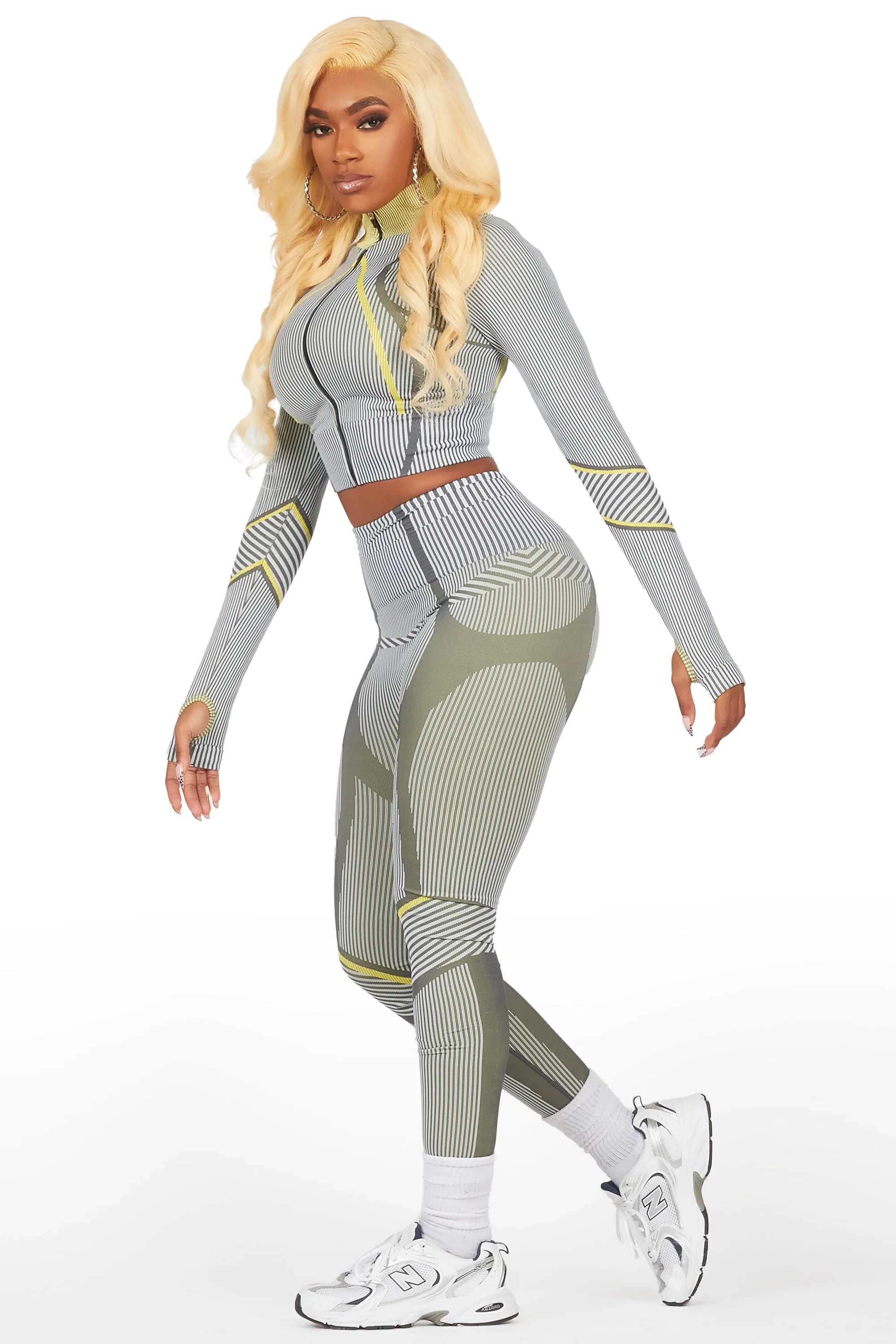 Derriana Charcoal Active Set - Image 6